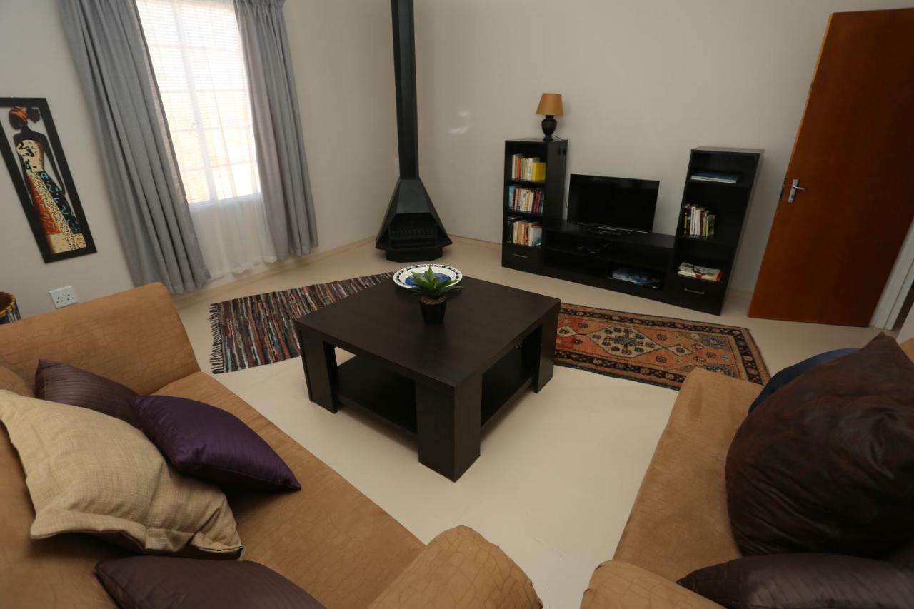 Villa Aloe Rock House à Aus Extérieur photo