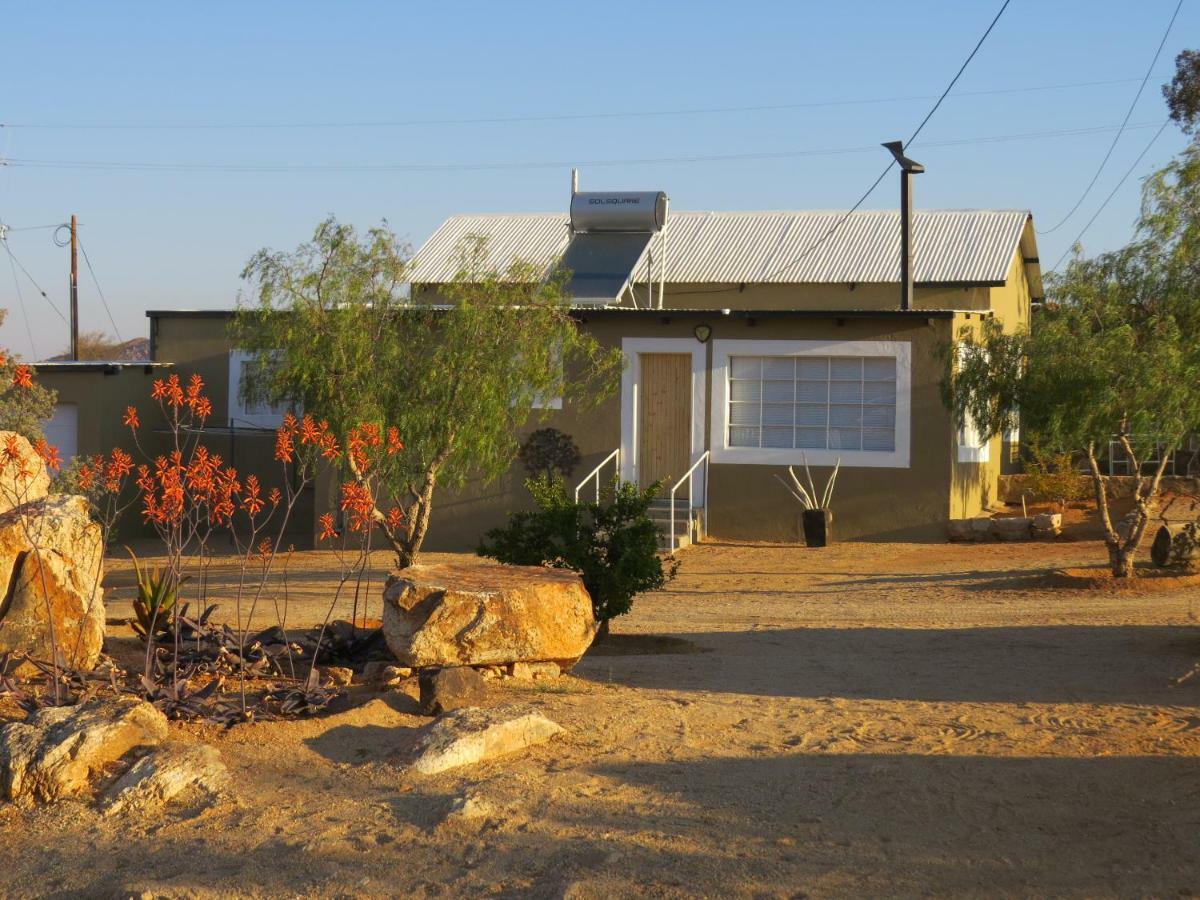 Villa Aloe Rock House à Aus Extérieur photo